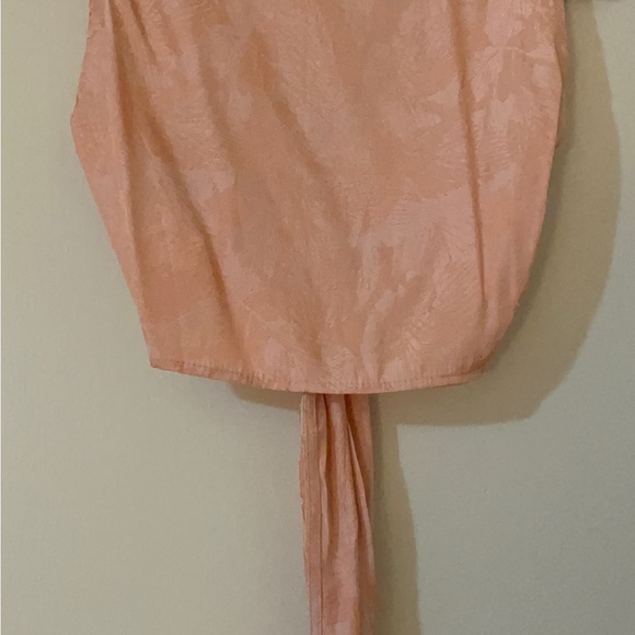 Floral print crop top. - Picture 4 of 5